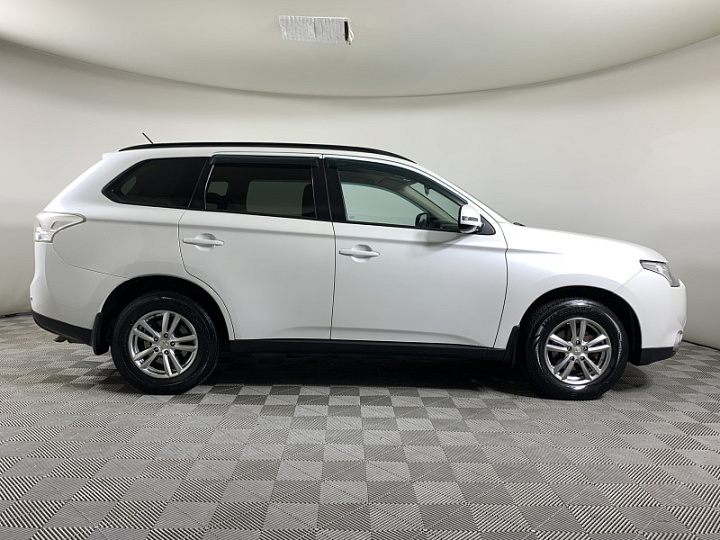 MITSUBISHI Outlander 2.4, 2013 года, Вариатор, БЕЛЫЙ