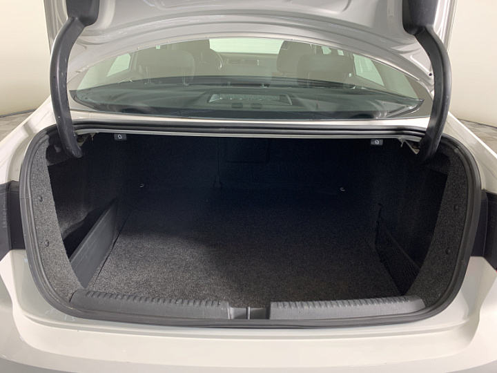 VOLKSWAGEN Jetta 1.6, 2015 года, Автоматическая, БЕЛЫЙ