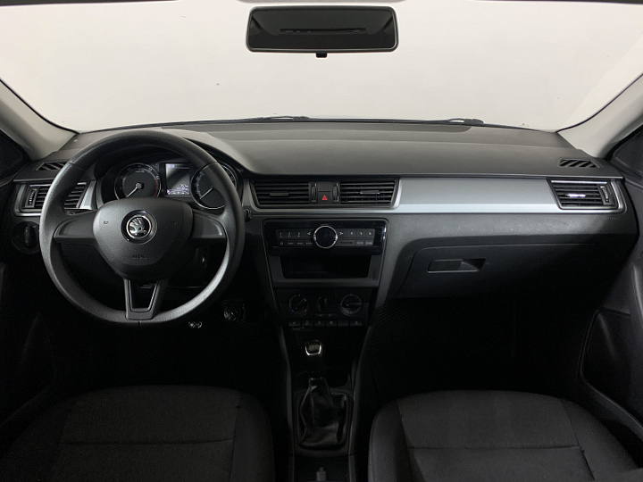SKODA Rapid 1.6, 2018 года, Механика, ЧЕРНЫЙ