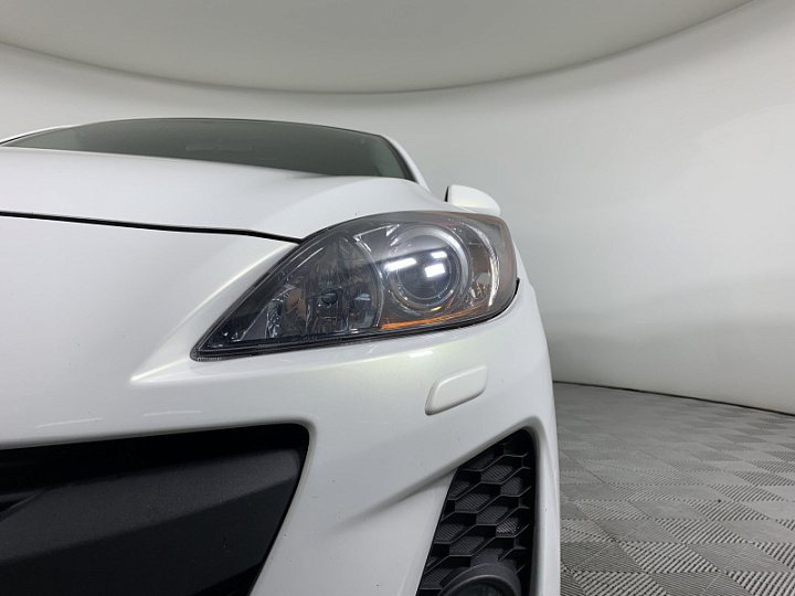 MAZDA 3 1.6, 2013 года, Автоматическая, БЕЛЫЙ