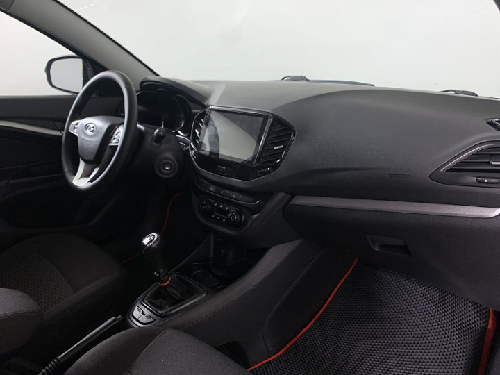 LADA (ВАЗ) Vesta 1.6, 2018 года, Механика, Черный