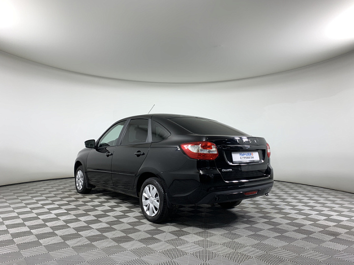 Lada Granta 1.6, 2022 года, Механика, ЧЕРНЫЙ