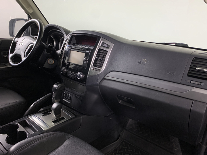 MITSUBISHI Pajero 3, 2014 года, Автоматическая, ЧЕРНЫЙ