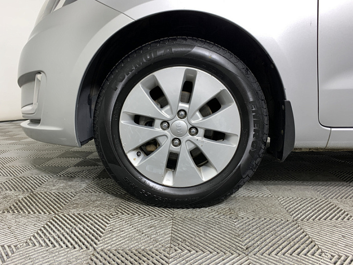 KIA Rio 1.6, 2013 года, Механика, Серебристый