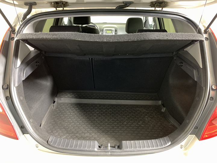 HYUNDAI i30 1.6, 2009 года, Автоматическая, БЕЖЕВЫЙ