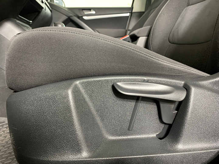 VOLKSWAGEN Tiguan 2, 2015 года, Автоматическая, КОРИЧНЕВЫЙ