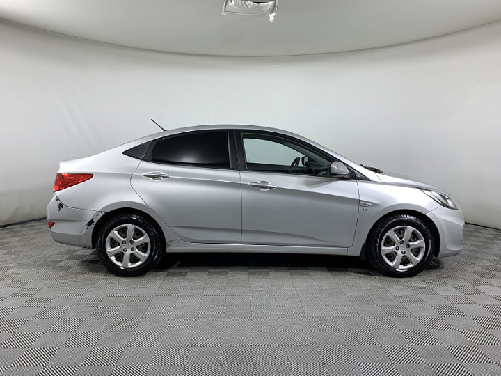 HYUNDAI Solaris 1.6, 2012 года, Автоматическая, Серебристый