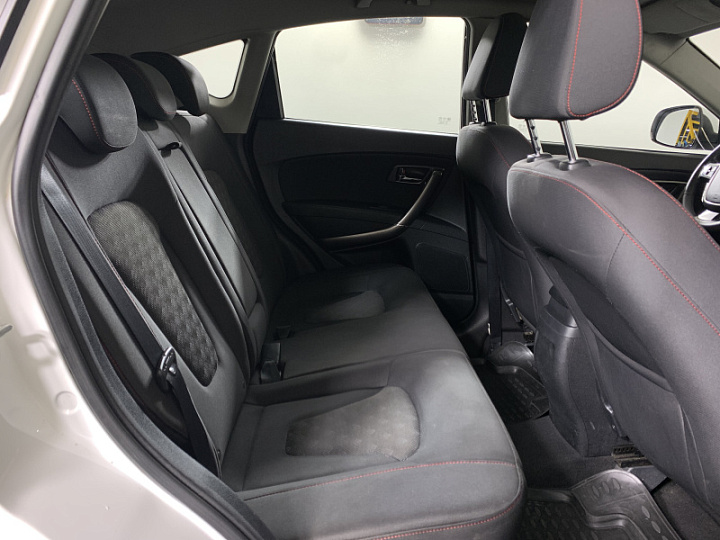 FAW Besturn X80 2, 2017 года, Автоматическая, Белый