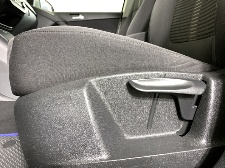 VOLKSWAGEN Tiguan 2, 2011 года, Автоматическая, Серебристо-желтый