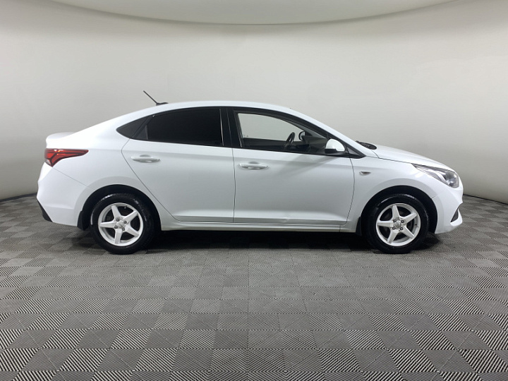 Hyundai Solaris 1.6, 2017 года, Автоматическая, Белый