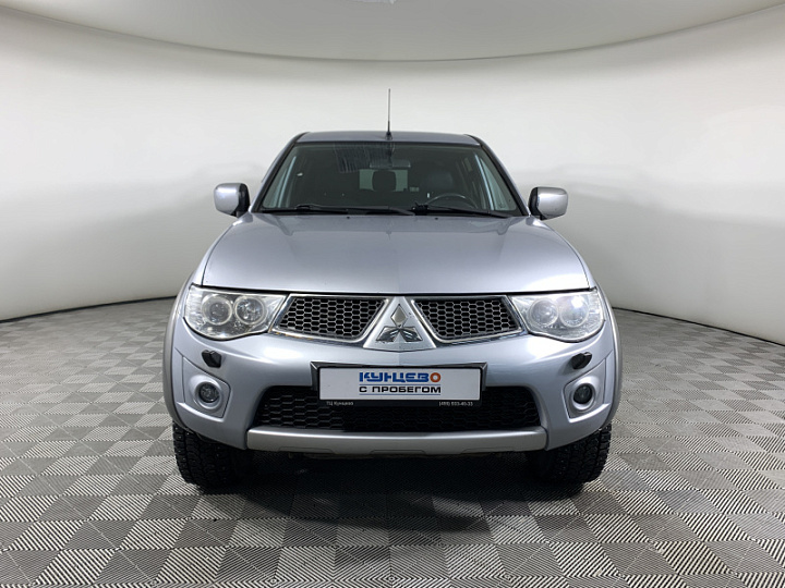 MITSUBISHI L200 2.5, 2013 года, Автоматическая, Серебристый