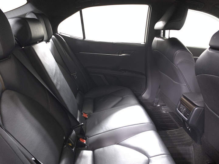 TOYOTA Camry 3.5, 2019 года, Автоматическая, Серебристый металлик