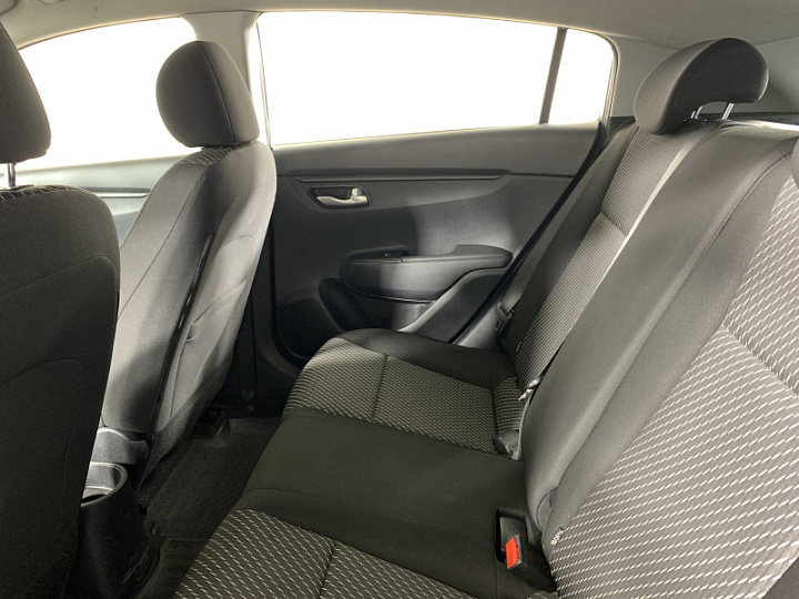 KIA Rio 1.6, 2019 года, Автоматическая, СЕРЫЙ