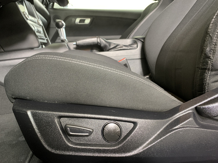 FORD Mustang 2.3, 2021 года, Автоматическая, БЕЛЫЙ