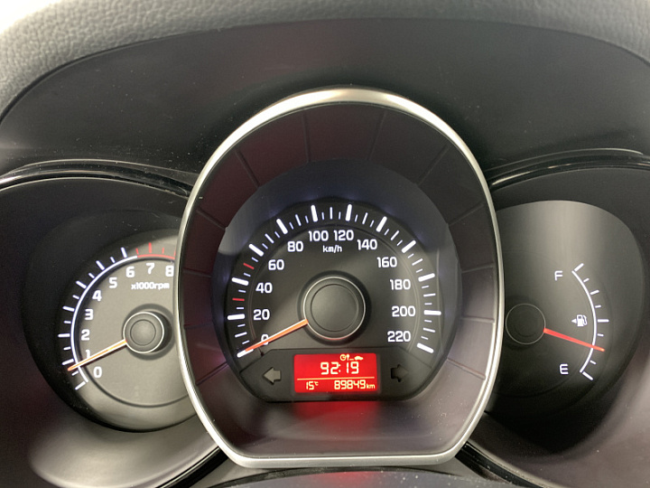 KIA Rio 1.6, 2015 года, Механика, БЕЛЫЙ
