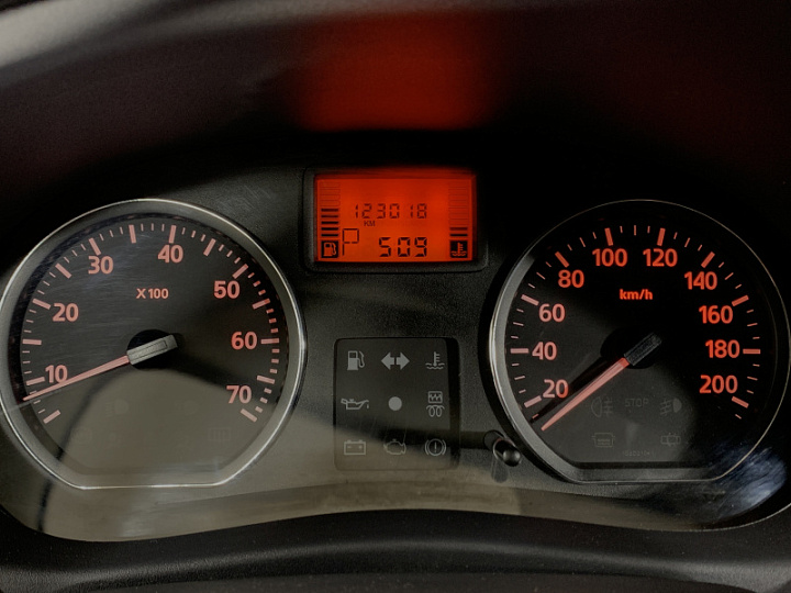 NISSAN Almera 1.6, 2016 года, Автоматическая, КРАСНЫЙ
