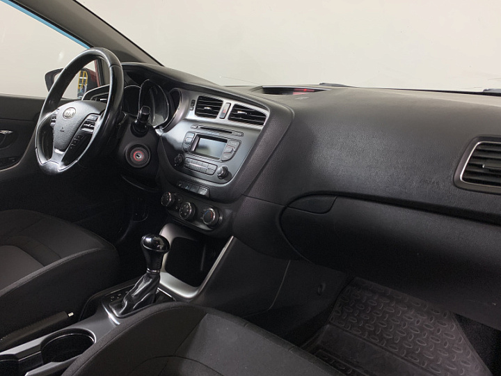 KIA Ceed 1.6, 2013 года, Автоматическая, КРАСНЫЙ