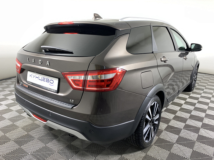 Lada Vesta 1.8, 2017 года, Робот, КОРИЧНЕВЫЙ