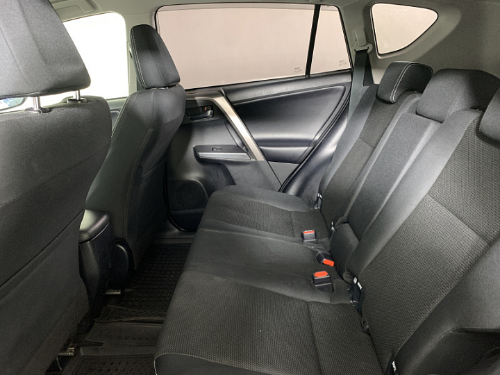 TOYOTA RAV4 2.5, 2018 года, Автоматическая, БЕЛЫЙ