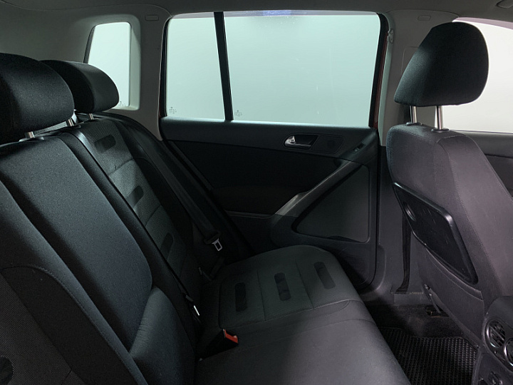 VOLKSWAGEN Tiguan 2, 2009 года, Автоматическая, ВИШНЕВО-КРАСНЫЙ