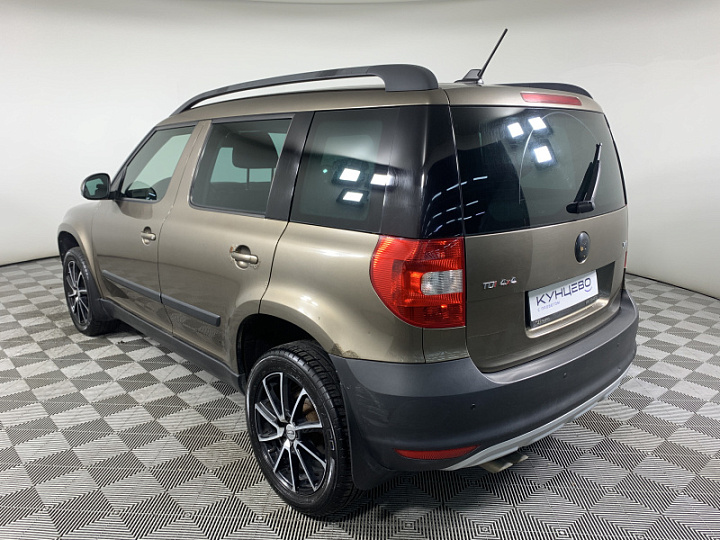 SKODA Yeti 2, 2013 года, Робот, КОРИЧНЕВЫЙ