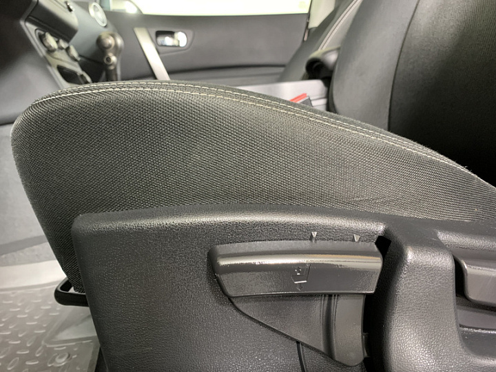 NISSAN Qashqai 1.6, 2013 года, Вариатор, СВЕТЛО-КОРИЧНЕВЫЙ