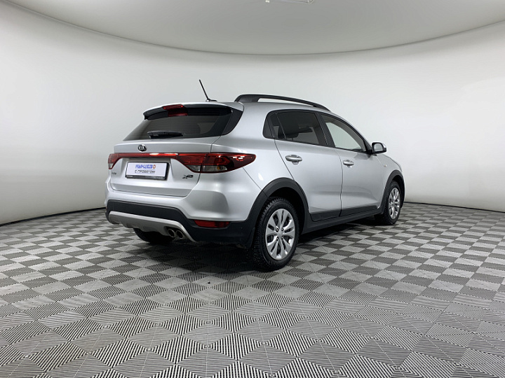 KIA Rio X-Line 1.4, 2017 года, Механика, Серебристый