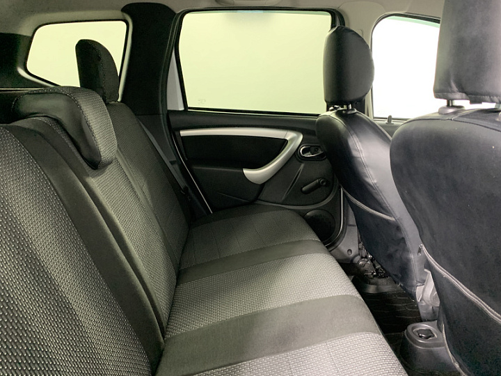 NISSAN Terrano 1.6, 2019 года, Механика, Серебристый