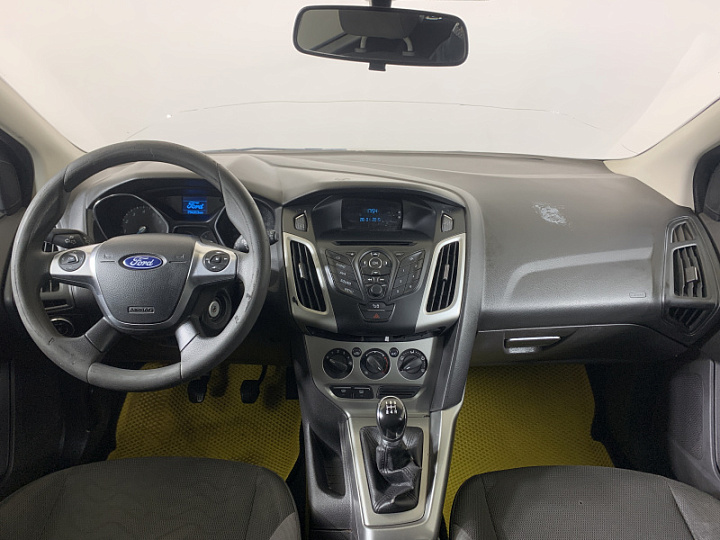 FORD Focus 1.6, 2015 года, Механика, ЖЕЛТЫЙ