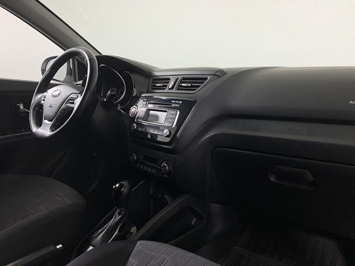 KIA Rio 1.6, 2015 года, Автоматическая, БЕЛЫЙ