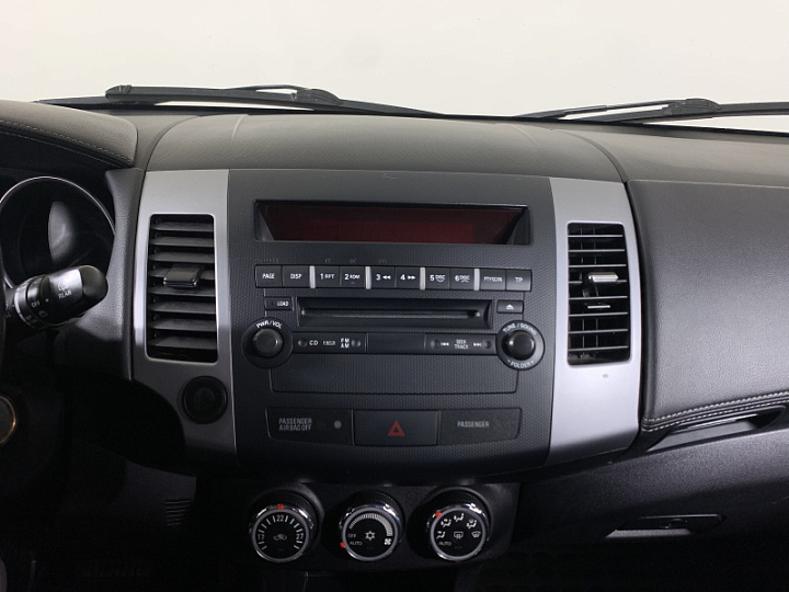 Mitsubishi Outlander 2, 2011 года, Вариатор, Белый