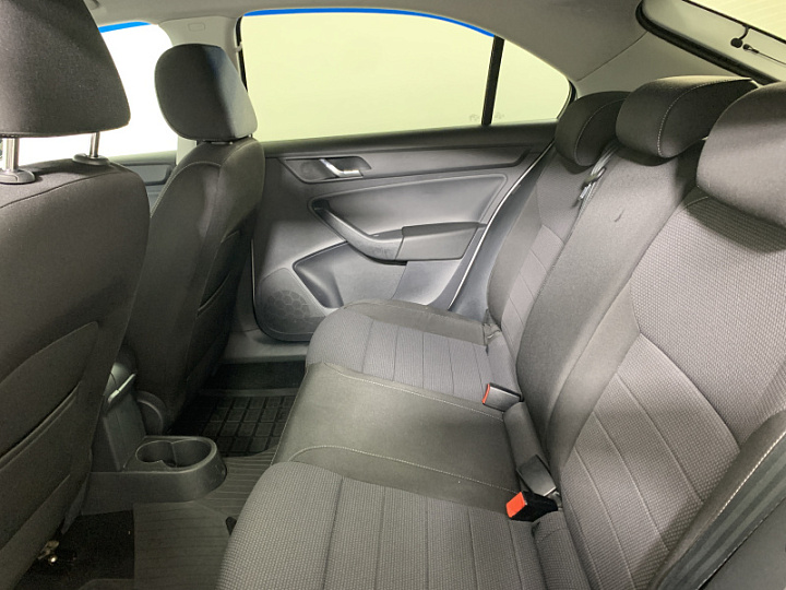 SKODA Rapid 1.4, 2015 года, Робот, БЕЛЫЙ