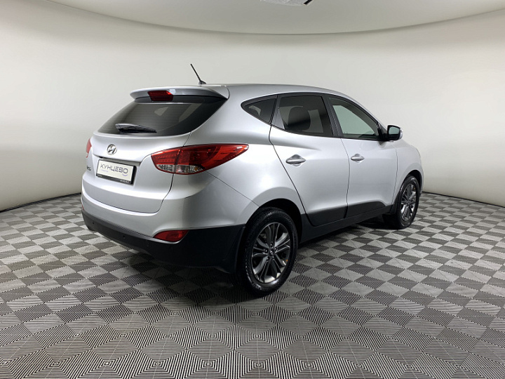 Hyundai ix35 2, 2014 года, Автоматическая, Серебристый