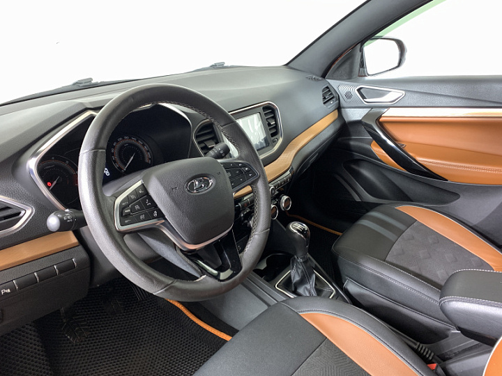 Lada Vesta 1.6, 2023 года, Механика, ОРАНЖЕВЫЙ