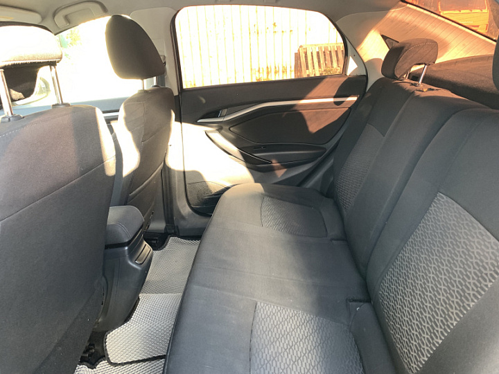 LADA (ВАЗ) Vesta 1.6, 2019 года, Механика, Белый