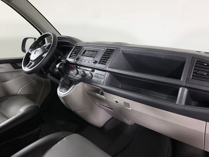 VOLKSWAGEN Caravelle 2, 2018 года, Робот, ЧЕРНЫЙ