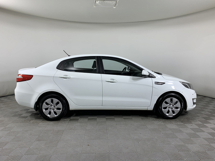 KIA Rio 1.4, 2014 года, Автоматическая, БЕЛЫЙ