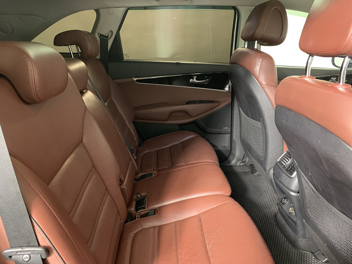 KIA Sorento 3.3, 2017 года, Автоматическая, БЕЛЫЙ