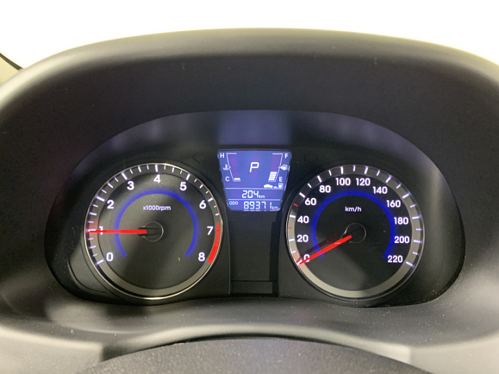 HYUNDAI Solaris 1.6, 2012 года, Автоматическая, Бежево-серый