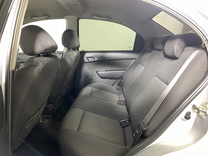 Chevrolet Aveo 1.2, 2009 года, Механика, Серебристый
