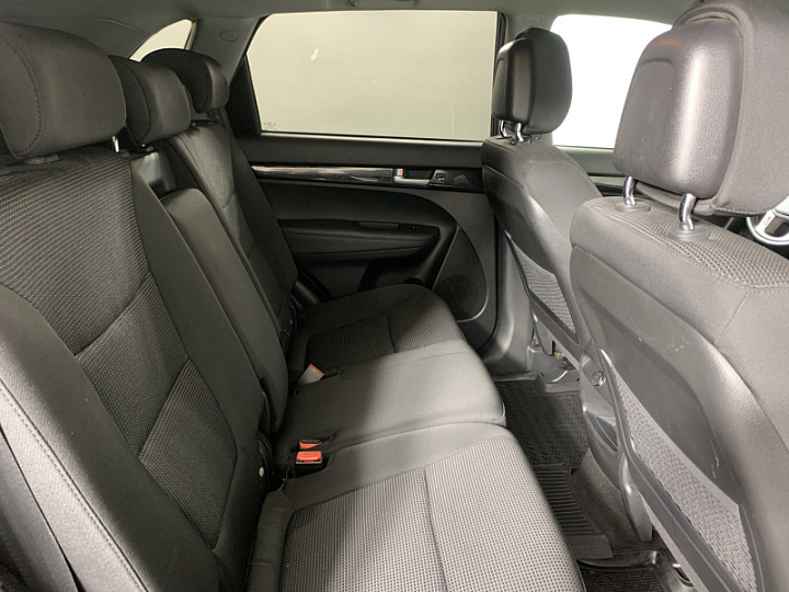 KIA Sorento 2.4, 2017 года, Автоматическая, ЧЕРНЫЙ