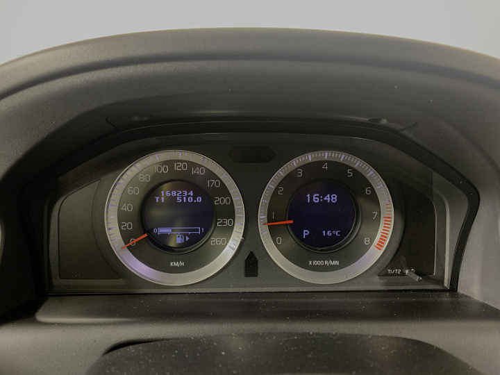 VOLVO XC60 2, 2010 года, Робот, Серебристо-желтый