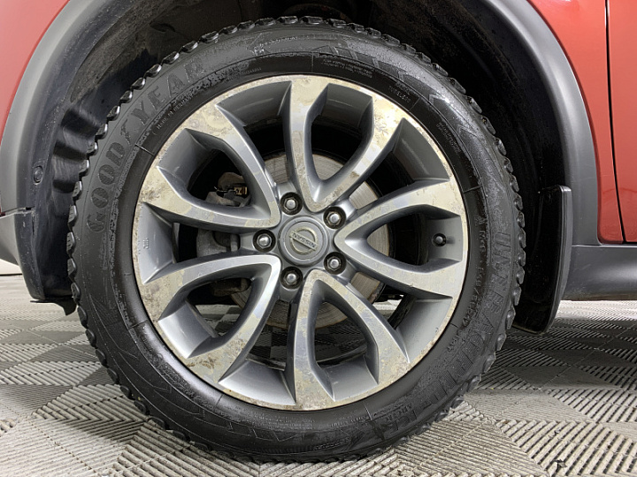 NISSAN Juke 1.6, 2013 года, Вариатор, КРАСНЫЙ