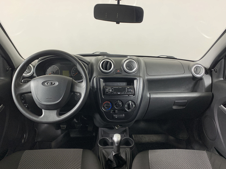 Lada Granta 1.6, 2017 года, Механика, Серебристый