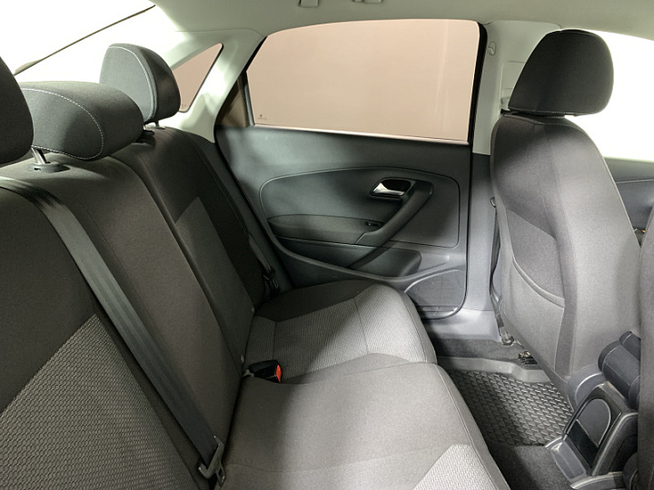VOLKSWAGEN Polo 1.6, 2016 года, Автоматическая, КОРИЧНЕВЫЙ