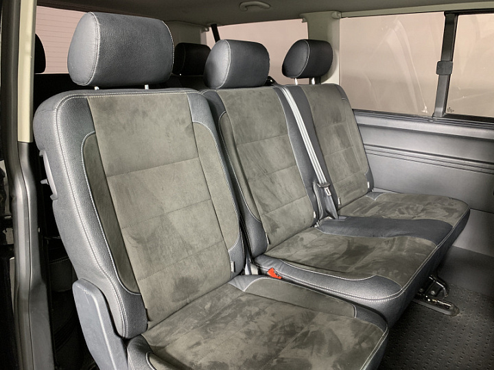 VOLKSWAGEN Caravelle 2, 2018 года, Робот, ЧЕРНЫЙ