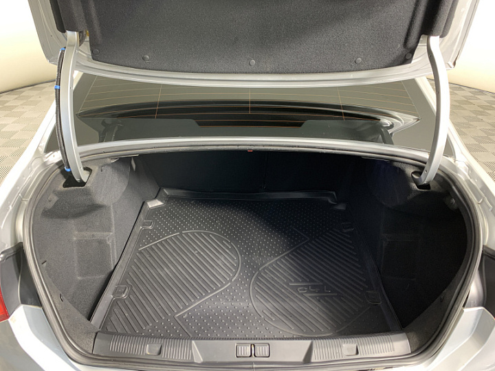 CITROEN C4 1.6, 2015 года, Механика, Серебристый