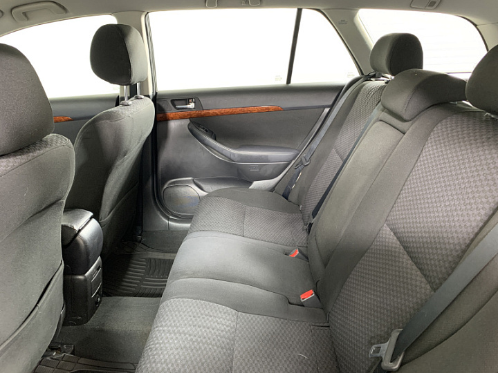 TOYOTA Avensis 1.8, 2004 года, Механика, КОРИЧНЕВЫЙ