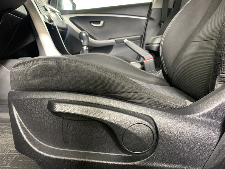 HYUNDAI i30 1.6, 2015 года, Механика, БЕЛЫЙ