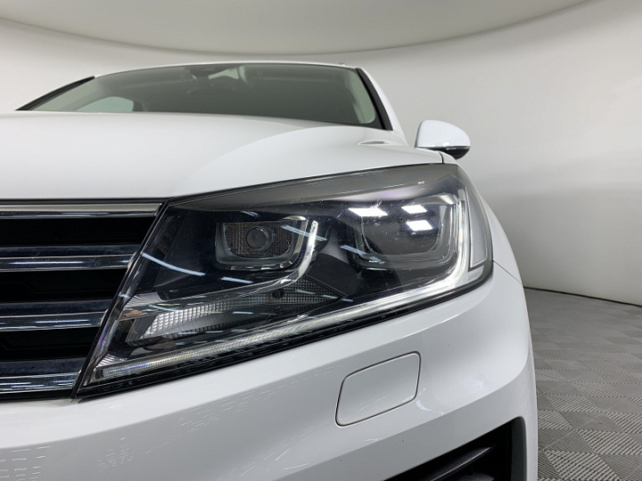 VOLKSWAGEN Touareg 3, 2018 года, Автоматическая, БЕЛЫЙ